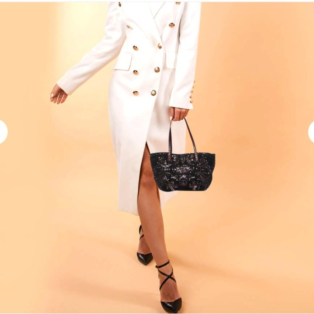 FENDI Chic Black Tote Suede & Python. Beaded Fair Condition